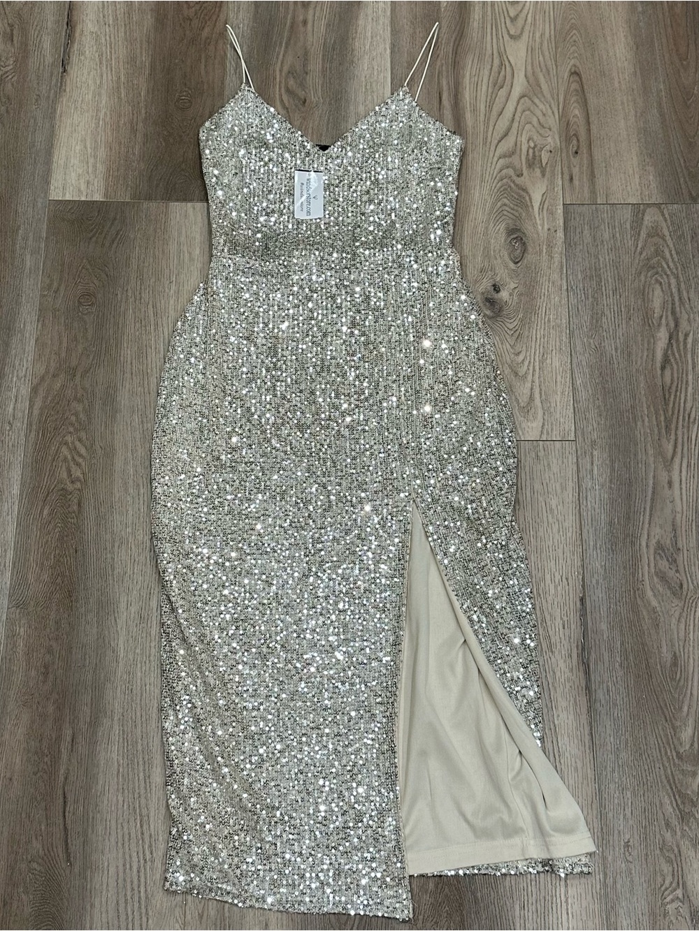 NWT Windsor Gimme The Glitz Sequin Midi Dress